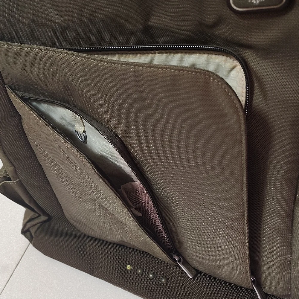 Tumi T Tech Olive Army Green Ballistic Nylon Tote Bag Water Bottle Slot